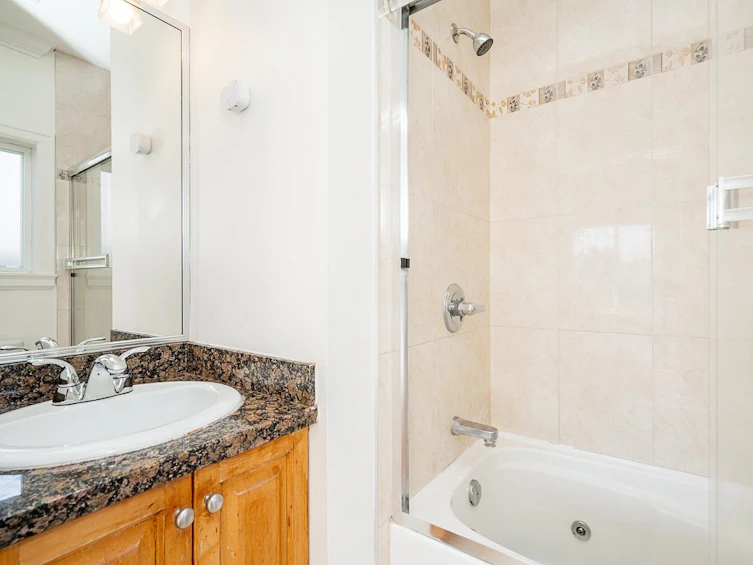 7268 1st Street, Burnaby, BC, V3N 3S6 - 17