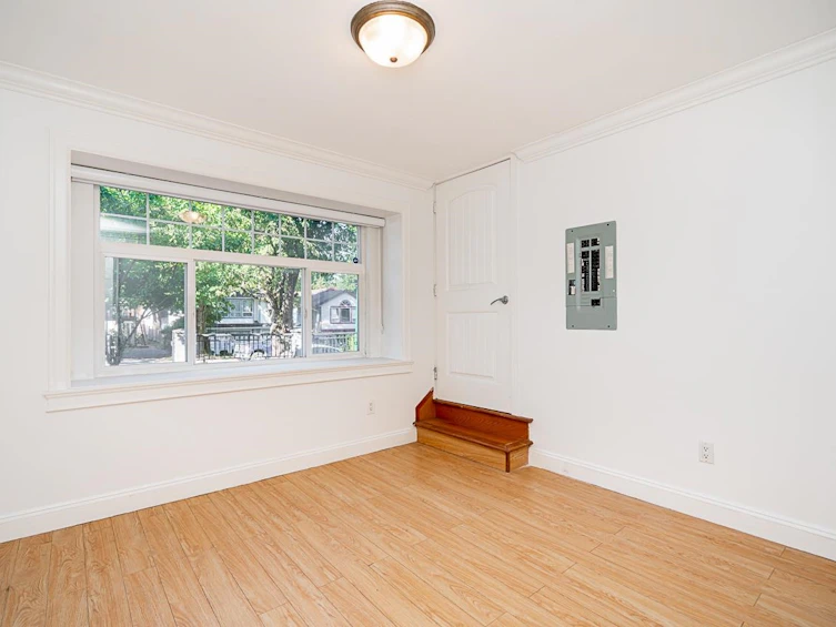 7268 1st Street, Burnaby, BC, V3N 3S6 - 25