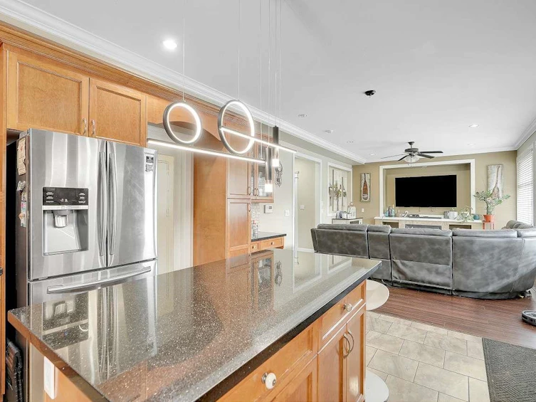 8378 208th Street, Langley, BC, V2Y 0A7 - 11