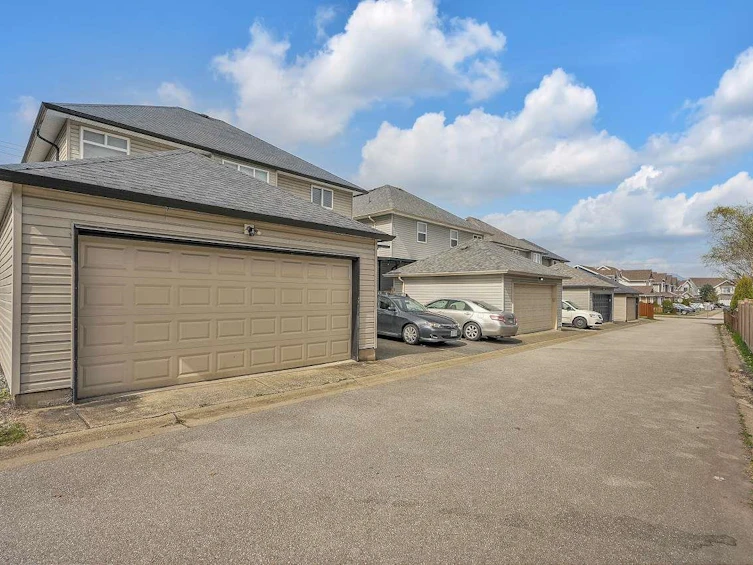 8378 208th Street, Langley, BC, V2Y 0A7 - 34