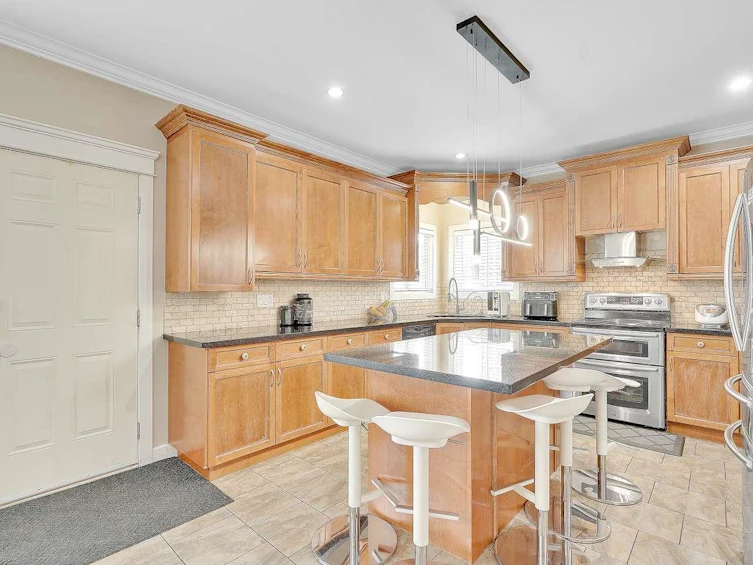 8378 208th Street, Langley, BC, V2Y 0A7 - 8