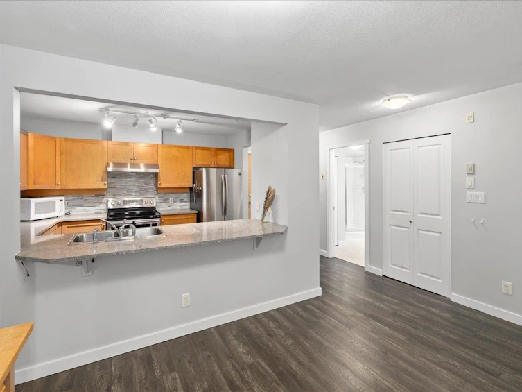 207-15 Smokey Smith Place, New Westminster, BC, V3L 5V7 - 7