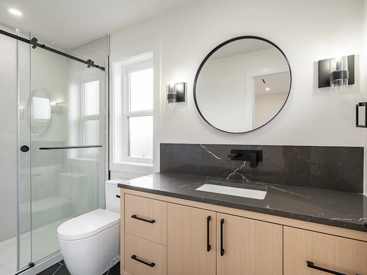 6150 Napier Street, Burnaby, BC, V5B 2C1 - 18
