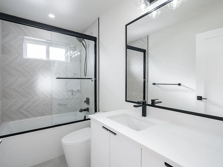 6150 Napier Street, Burnaby, BC, V5B 2C1 - 23