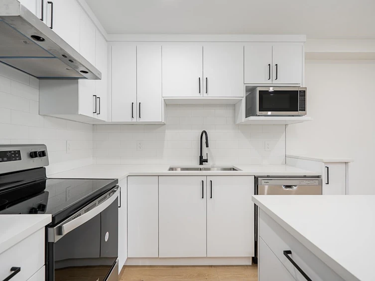 6150 Napier Street, Burnaby, BC, V5B 2C1 - 31