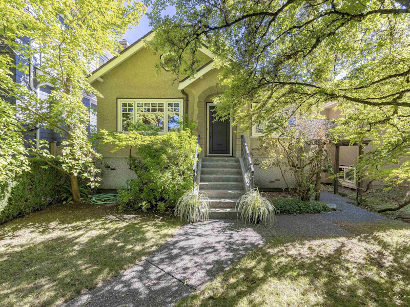 1 - 4044 W 15th Avenue, Vancouver BC V6R 3A3