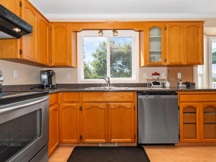 5489 Alpine Crescent, Chilliwack, BC, V2R 3W2 - 8