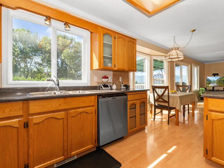 5489 Alpine Crescent, Chilliwack, BC, V2R 3W2 - 9