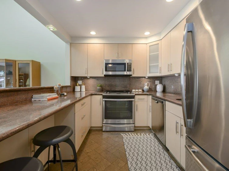 2304-33 Chesterfield Place, North Vancouver, BC, V7M 3K4 - 14