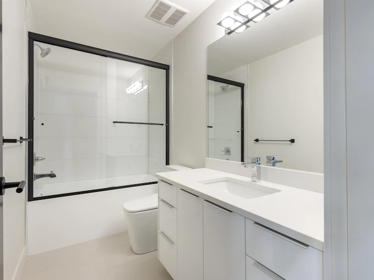 644B Girard Avenue, Coquitlam, BC, V3K 1S8 - 28