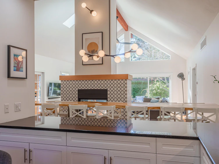 6323 Oracle Road, Sechelt, BC, V7Z 0R8 - 5