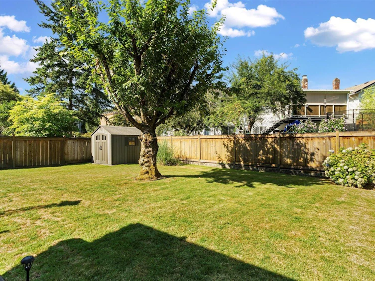 8957 213 Street, Langley, BC, V1M 1Z5 - 32