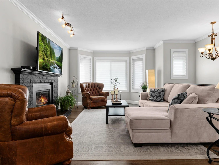 8957 213 Street, Langley, BC, V1M 1Z5 - 8