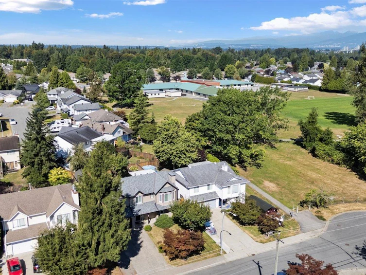 8957 213 Street, Langley, BC, V1M 1Z5 - 36