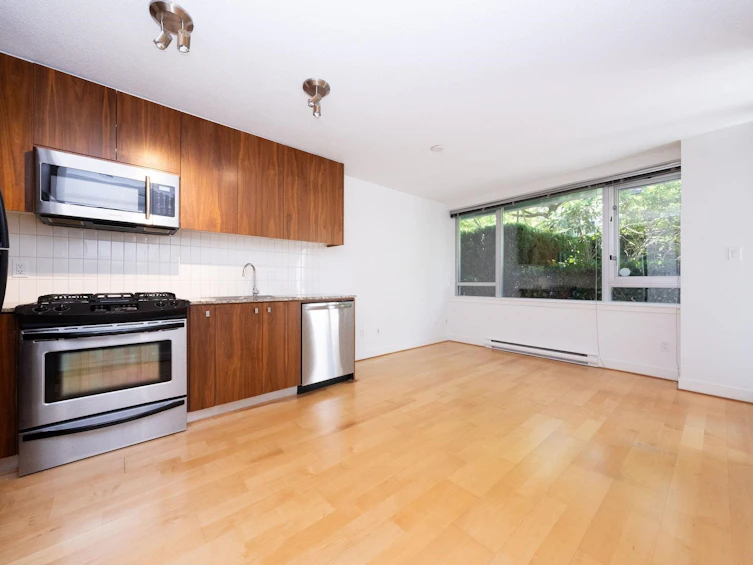 302-1030 W Broadway Street, Vancouver, BC, V6B 4J5 - 2
