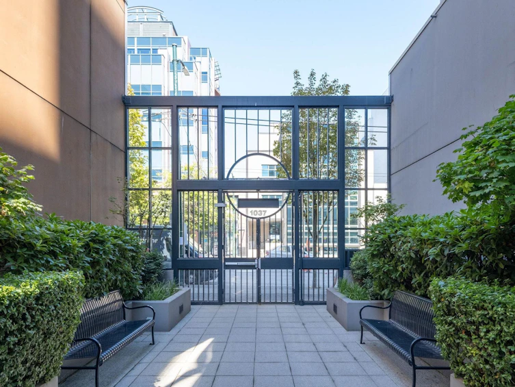 302-1030 W Broadway Street, Vancouver, BC, V6B 4J5 - 25
