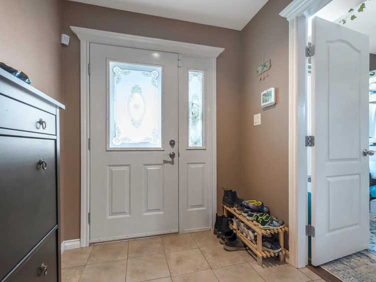 8412 Doerksen Drive, Mission, BC, V2V 7C4 - 3