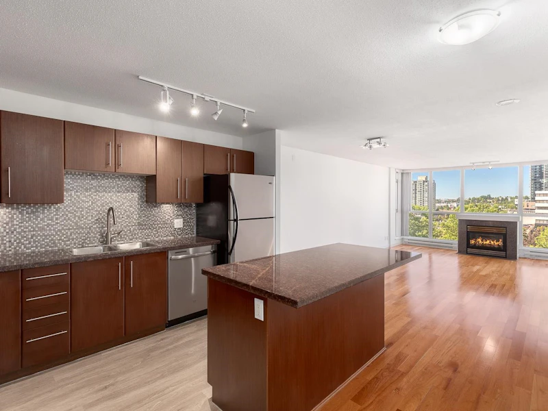 604 - 2138 Madison Avenue, Burnaby BC V5C 6T6
