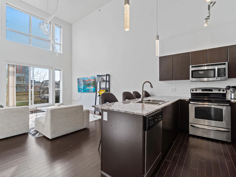 328-9655 King George Boulevard, Surrey, BC, V3T 0C7 - 5