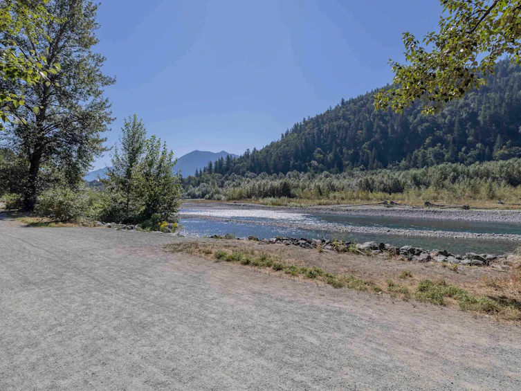 44675 Anglers Boulevard, Chilliwack, BC, V2R 0Z5 - 40