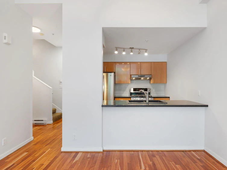 133 Aquarius Mews, Vancouver, BC, V6Z 2Z1 - 14