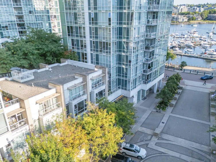 133 Aquarius Mews, Vancouver, BC, V6Z 2Z1 - 35