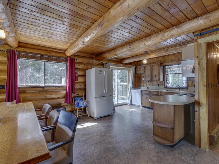 20807 Sakwi Creek Road, Mission, BC, V0M 1A1 - 13