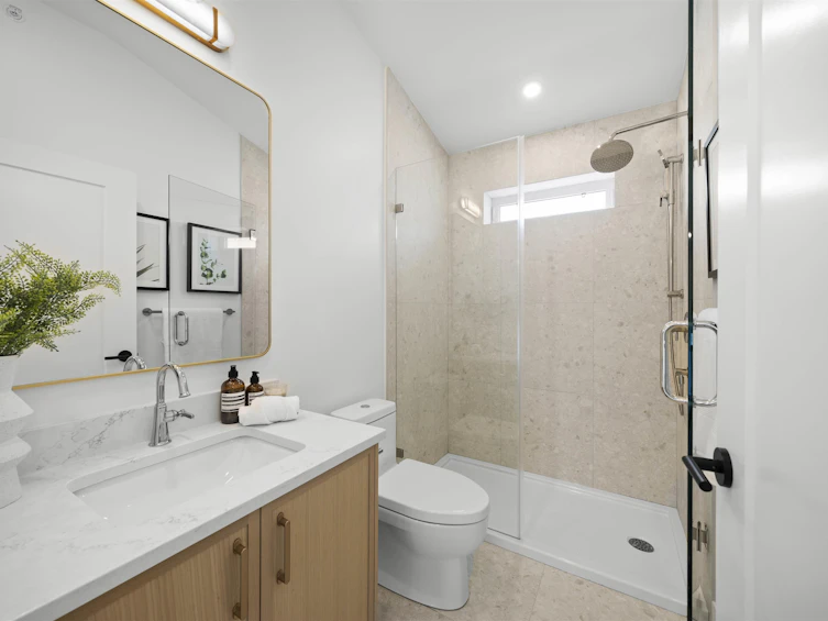 2-6461 E Prince Edward Street, Vancouver, BC, V3W 0Y3 - 27