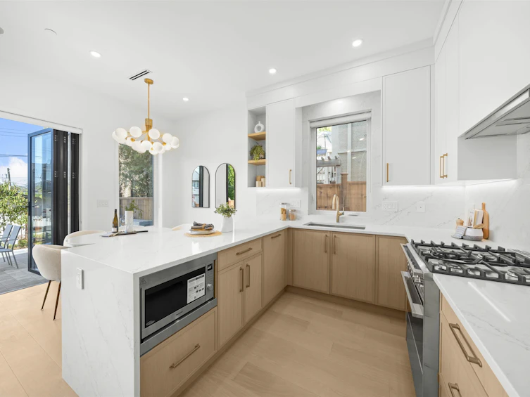 2-6461 E Prince Edward Street, Vancouver, BC, V3W 0Y3 - 12