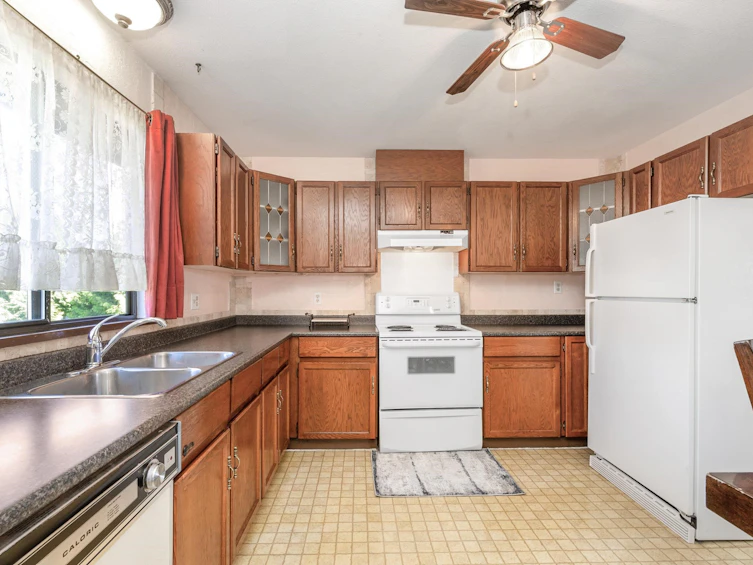 20463 Thorne Avenue, Maple Ridge, BC, V2X 8V1 - 9