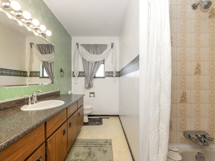 20463 Thorne Avenue, Maple Ridge, BC, V2X 8V1 - 22