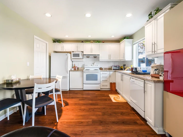 30-10000 Fisher Gate, Richmond, BC, V6X 3W8 - 11