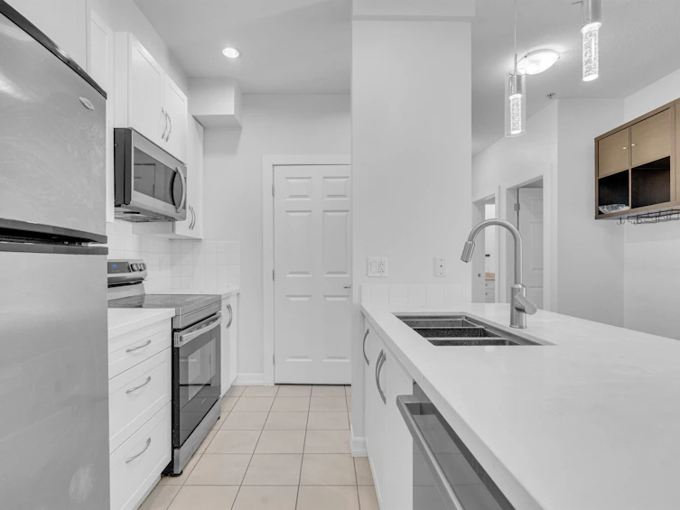 415-10237 133 Street, Surrey, BC, V3T 0C6 - 3
