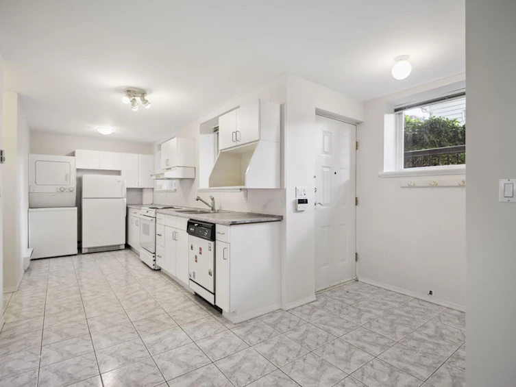 831 Second Street, New Westminster, BC, V3L 2N4 - 18