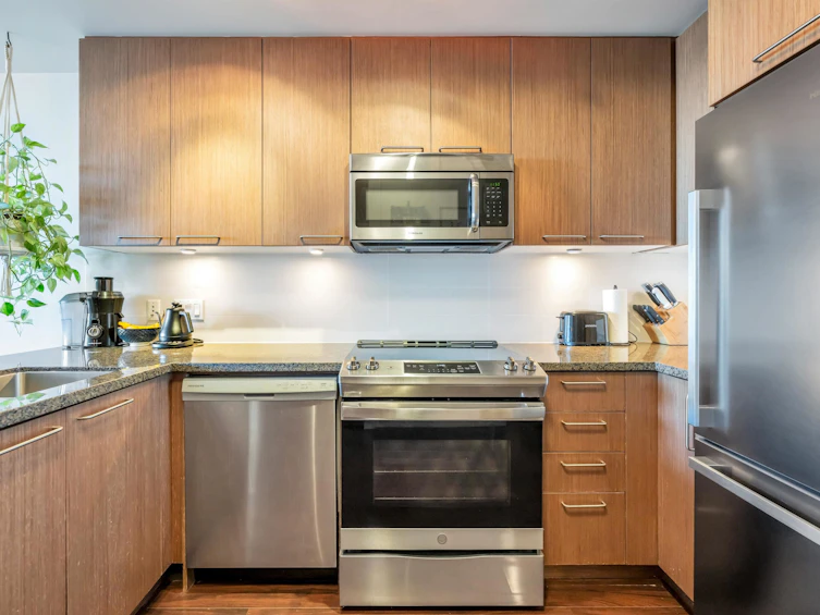 305-2008 E 54th Avenue, Vancouver, BC, V5P 1Y6 - 3