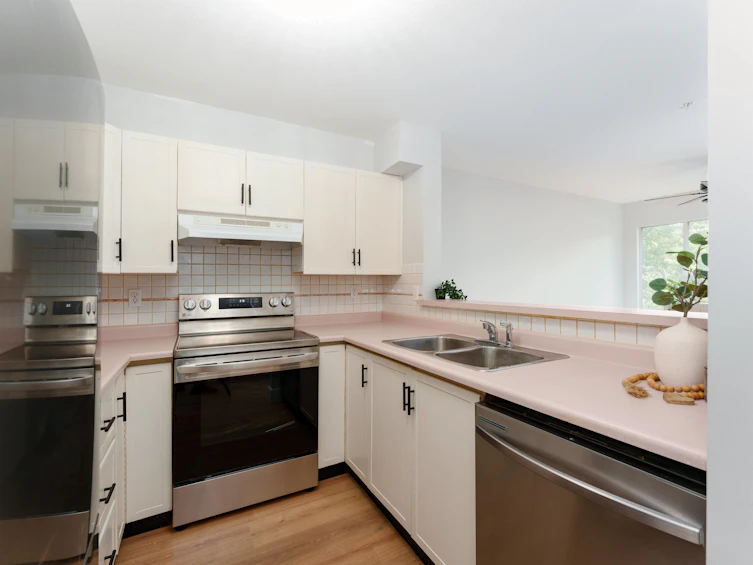 208-2429 Hawthorne Avenue, Port Coquitlam, BC, V3C 6G6 - 9