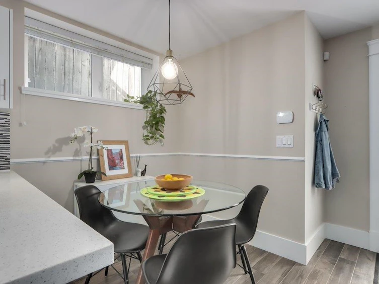 317 W 16th Avenue, Vancouver, BC, V5Y 1Z1 - 11