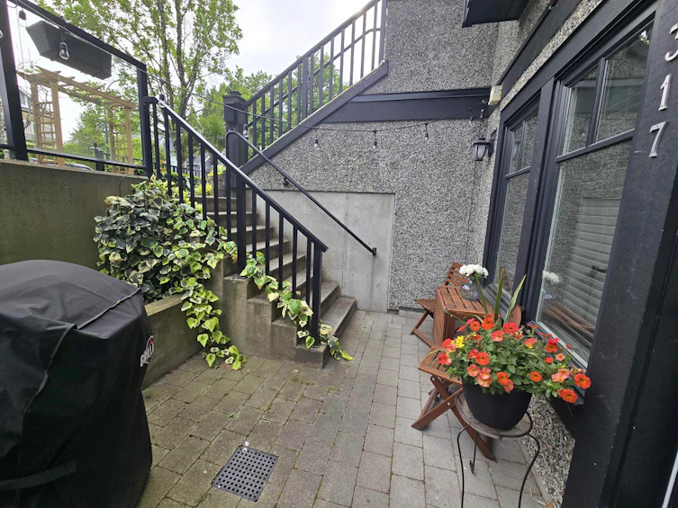 317 W 16th Avenue, Vancouver, BC, V5Y 1Z1 - 18