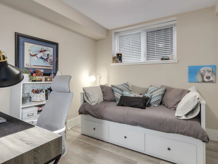 317 W 16th Avenue, Vancouver, BC, V5Y 1Z1 - 16