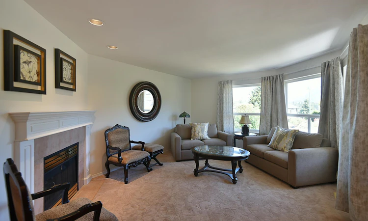 5875 Turnstone Crescent