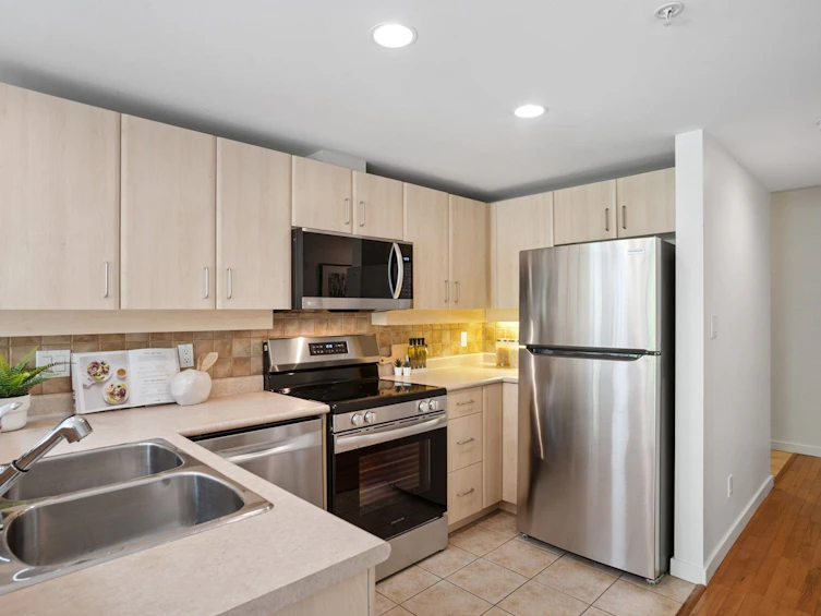206-2226 W 12th Avenue, Vancouver, BC, V6K 2N5 - 10