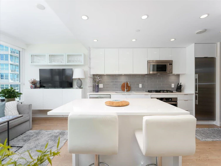 1208-112 E 13th Street, North Vancouver, BC, V7L 0E4 - 3