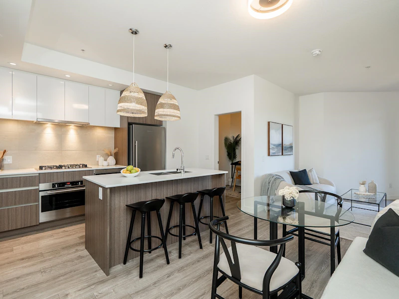 401 - 516 Foster Avenue, Coquitlam BC