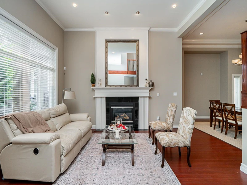 15967 110a Avenue, Surrey BC V4N 4Y2