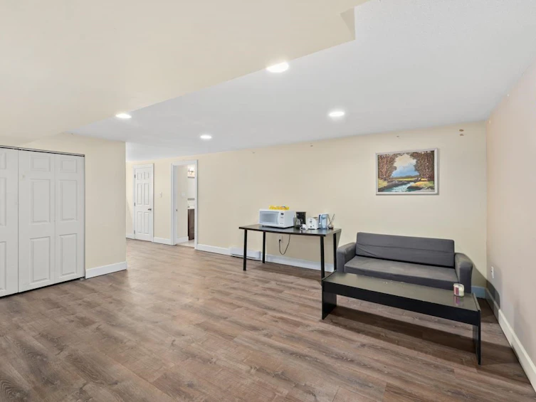 6930 Granville Street, Vancouver, BC, V6P 4X5 - 16