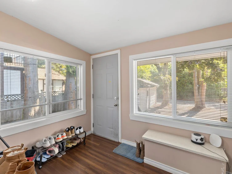 6930 Granville Street, Vancouver, BC, V6P 4X5 - 8