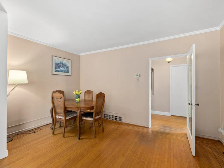 6930 Granville Street, Vancouver, BC, V6P 4X5 - 4