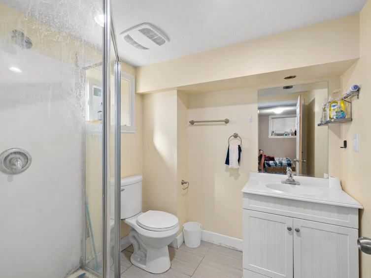 6930 Granville Street, Vancouver, BC, V6P 4X5 - 20