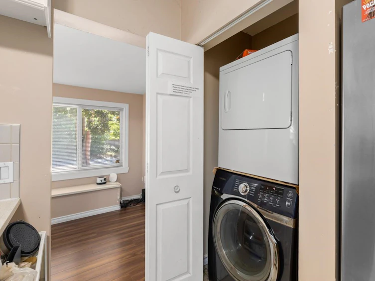 6930 Granville Street, Vancouver, BC, V6P 4X5 - 14