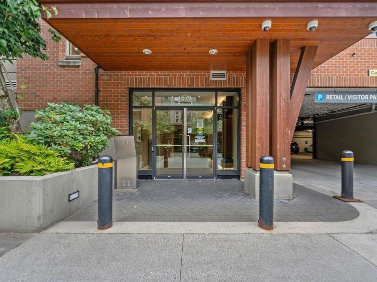 312-1679 Lloyd Avenue, North Vancouver, BC, V7P 0A9 - 32
